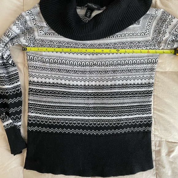 WHBM Sweater - Picture 4 of 8